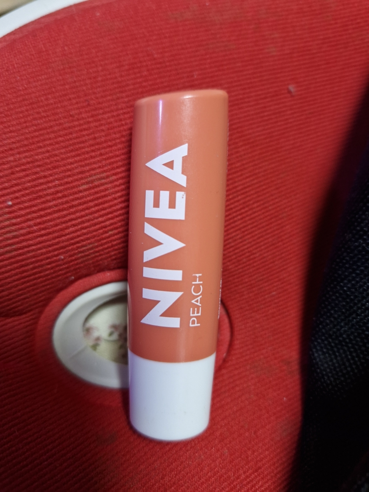 NIVEA Lip Care [Peach Shine] review image