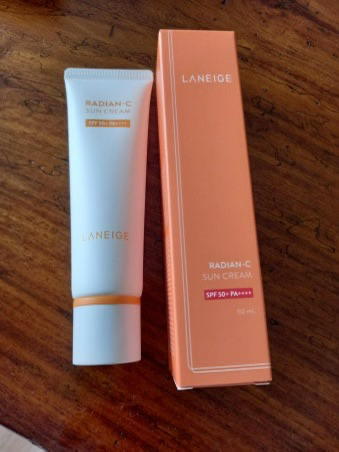 LANEIGE RADIAN-C SUNCREAM [SPF50+/PA++++] review image