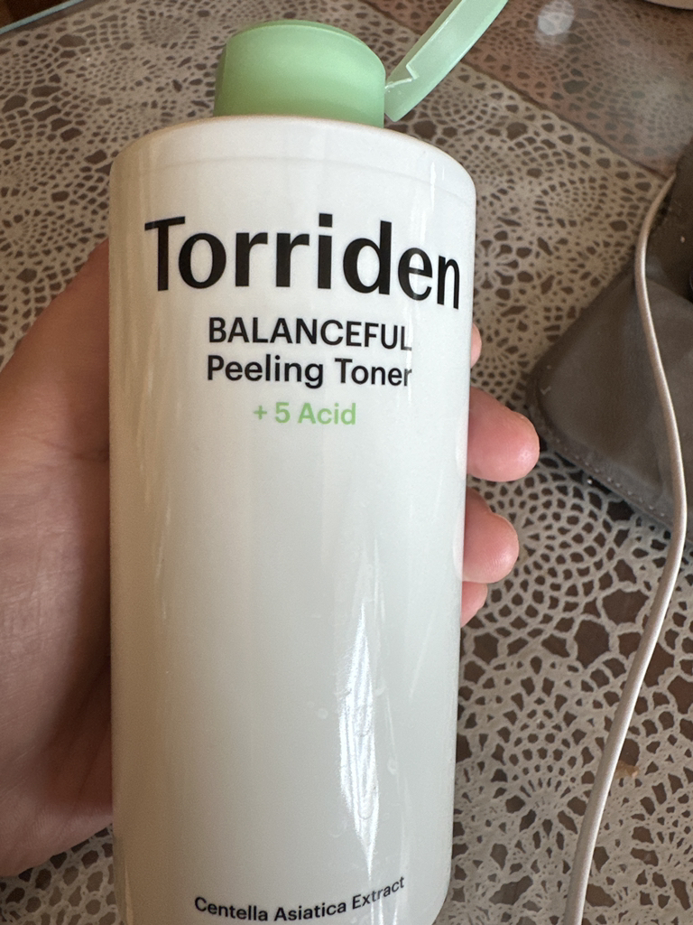 Torriden BALANCEFUL Peeling Toner review image