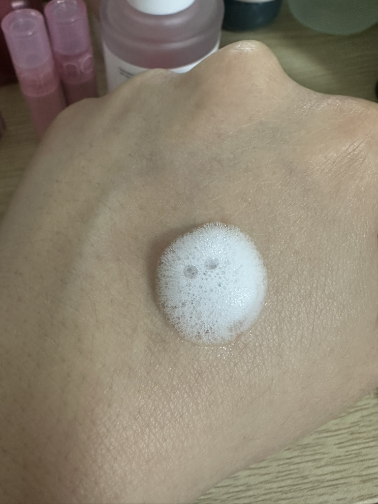 Acne Filter Effect WHIPPED Fig Butter Vegan Whipping Bubble Serum Reviews for 30s | Hwahae