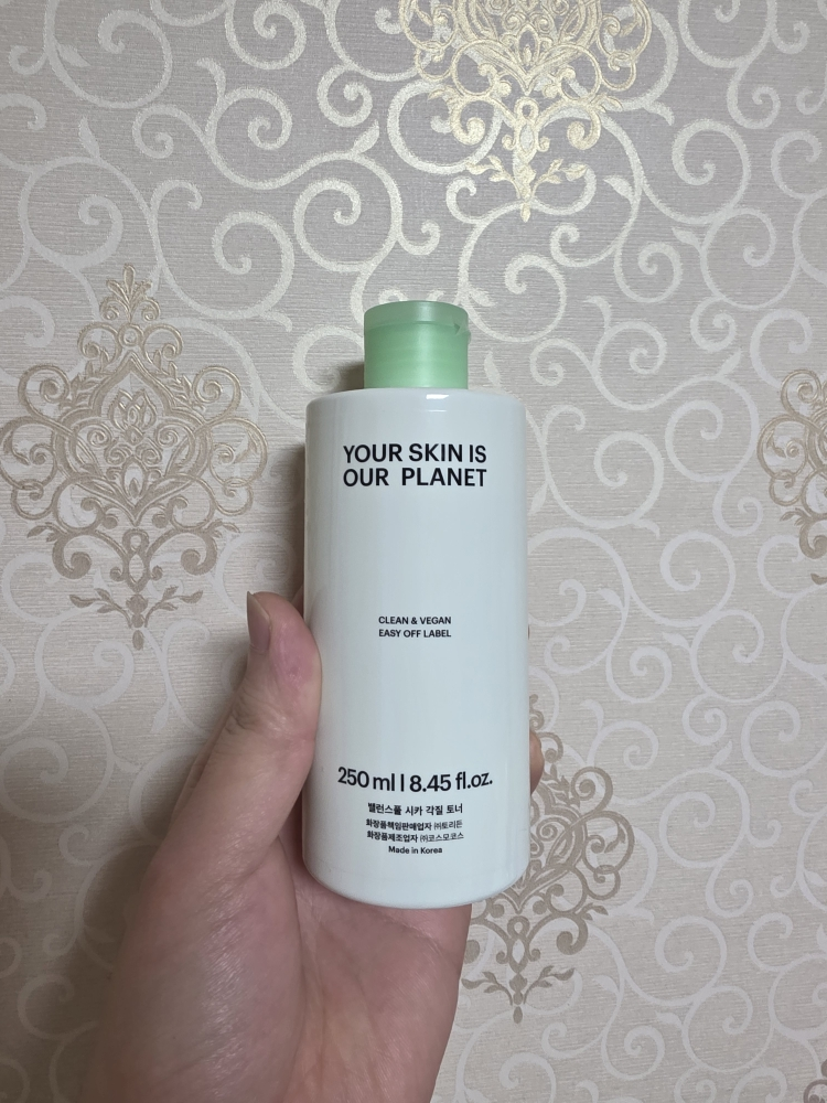 Torriden BALANCEFUL Peeling Toner review image