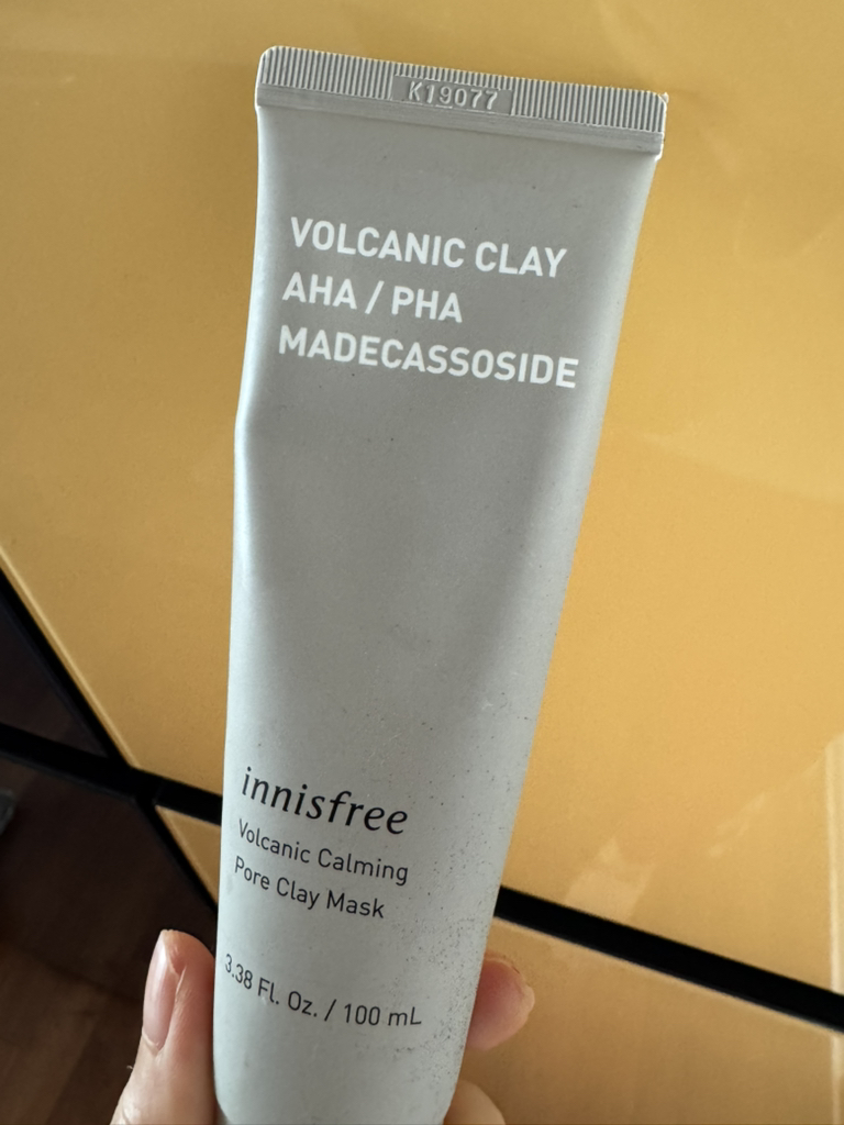 INNISFREE Mascarilla de arcilla para el cuidado de los poros de pino volcánico review image