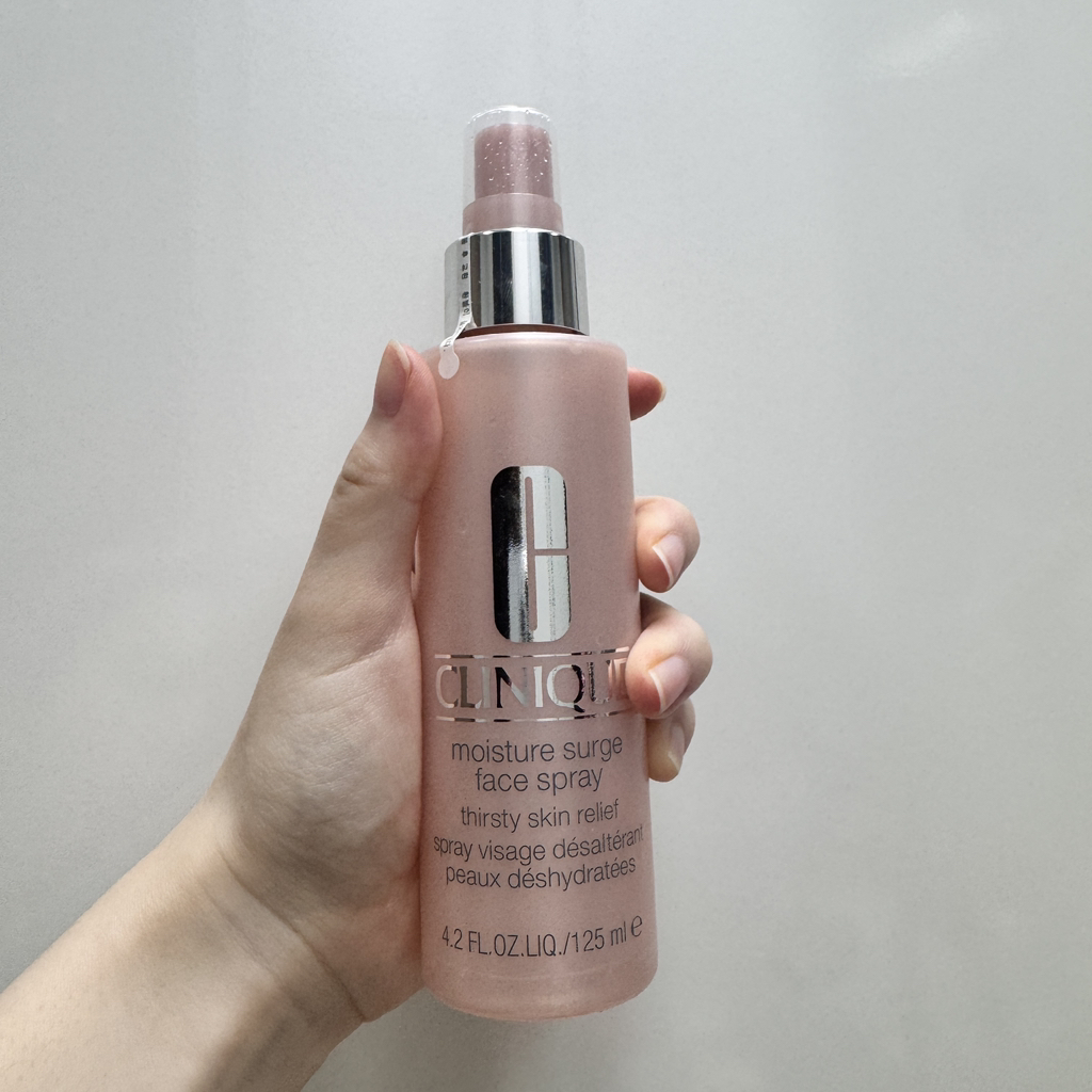 CLINIQUE moisture surge face spray review image