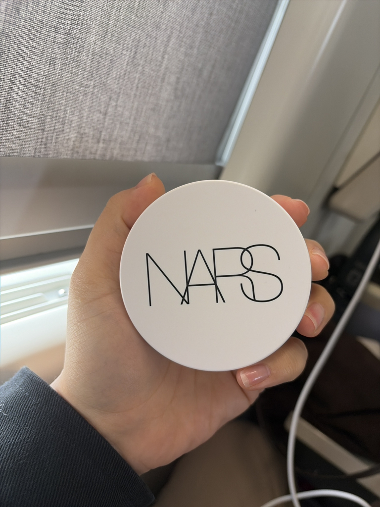 NARS Light Reflecting Serum Cushion Foundation [SPF42/PA++] [17 Seoul] review image