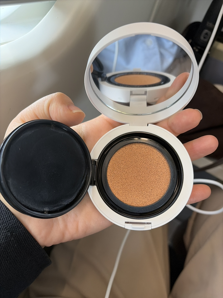 NARS Light Reflecting Serum Cushion Foundation [SPF42/PA++] [17 Seoul] review image