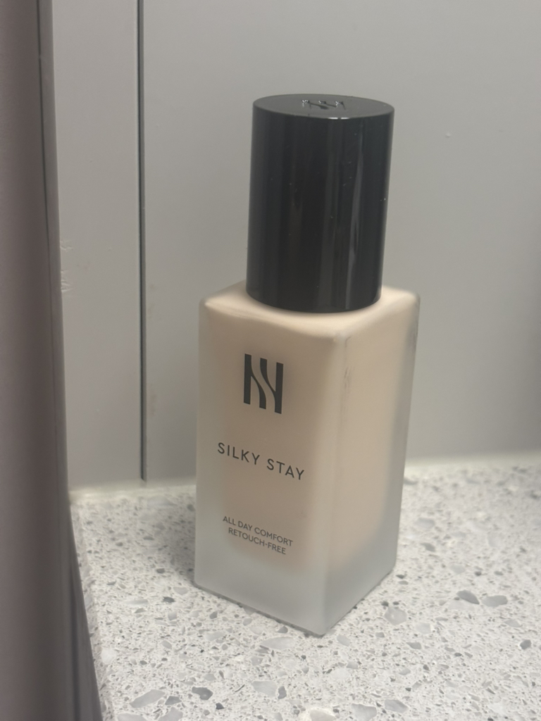 HERA SILKY STAY 24H LONGWEAR FOUNDATION [SPF20/PA++] [21N1 Vanilla] review image