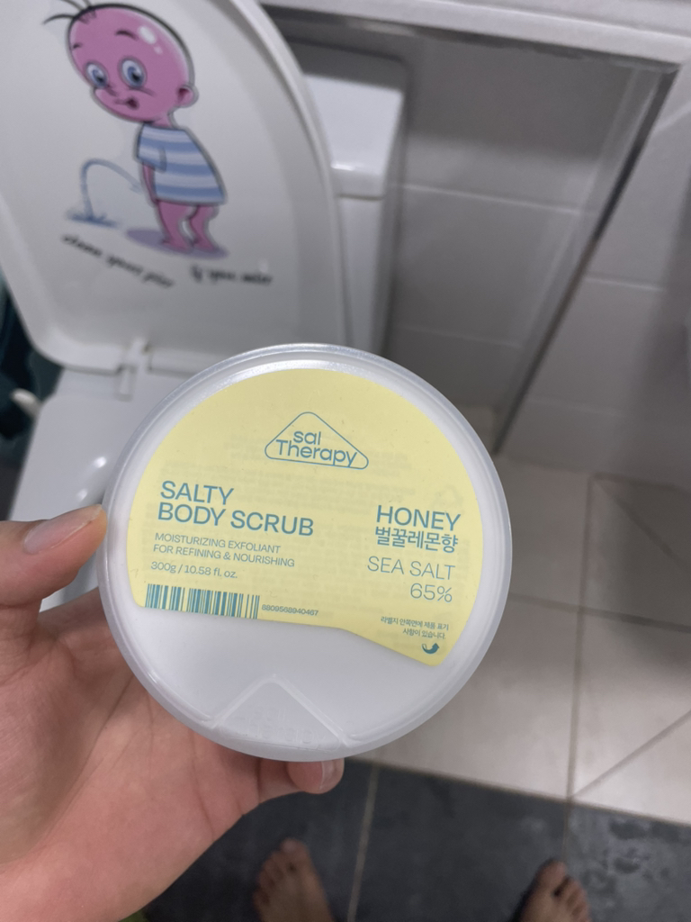 salTherapy SALTY BODY SCRUB [HONEY] review image