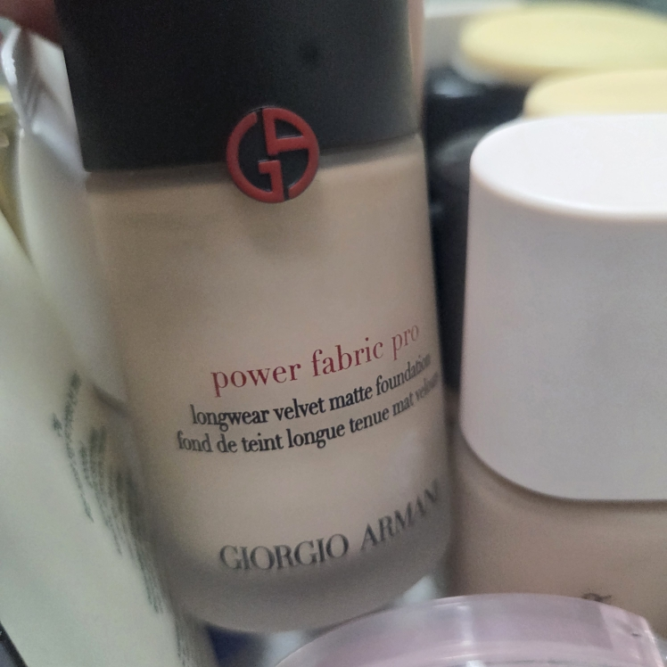 ARMANIbeauty power fabric pro foundation [No.3] Reviews | Hwahae