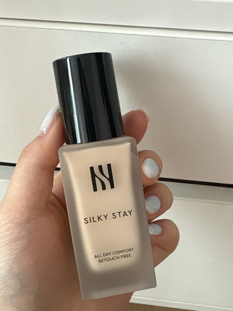 HERA SILKY STAY 24H LONGWEAR FOUNDATION [SPF20/PA++] [21N1 Vanilla] review image