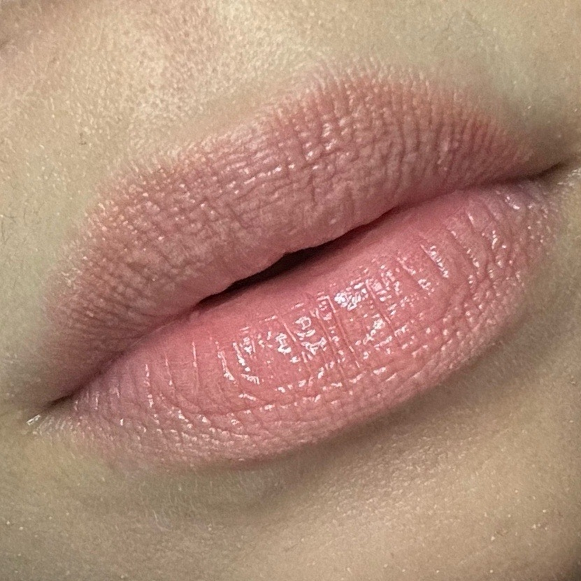Full lip wear · Shade 1 Near