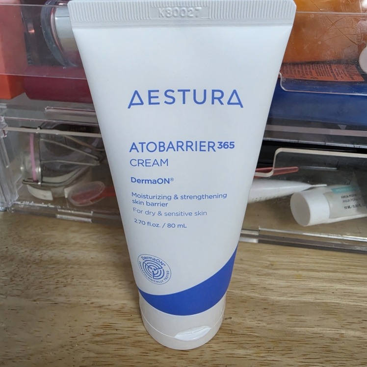 에스트라 Crema Atovérieur 365 review image