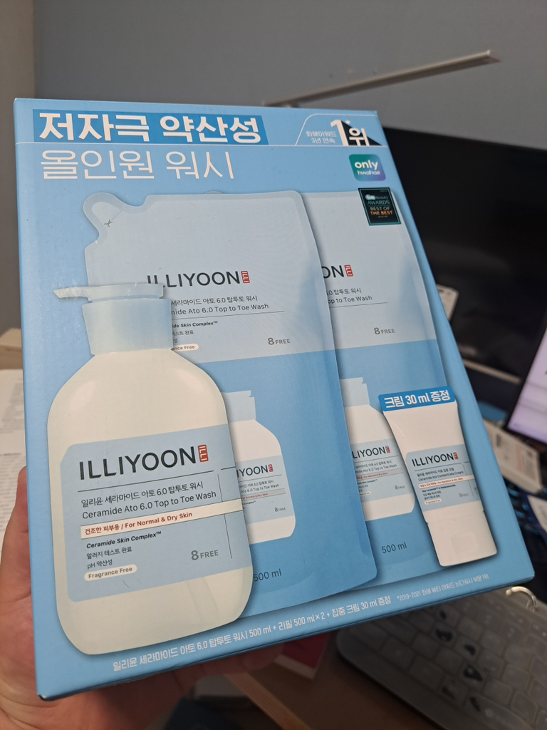 ILLIYOON Ceramida Ato 6.0 Lavado de pies a cabeza review image