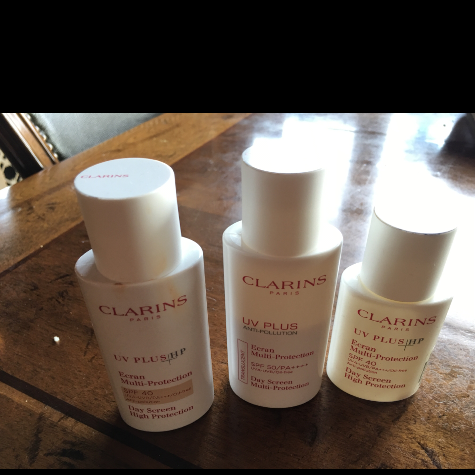 CLARINS UV Plus HP Day Screen [SPF40/PA+++] review image