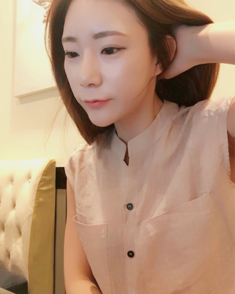 Real user review photo of Dr. Derma BB [SPF50+/PA+++] [No. 1 Light Beige]