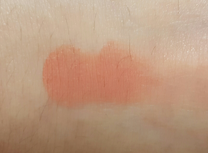 Real user review photo of Creamy Chic Blusher [PK02_Rooibos Tea Latte]