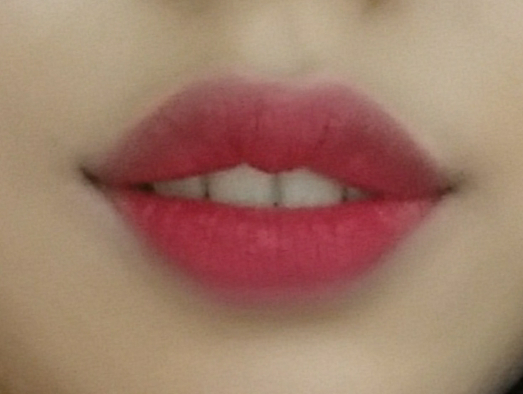 Real user review photo of Colorful Moist Matte Lipstick [R516 Lincoln Rose]
