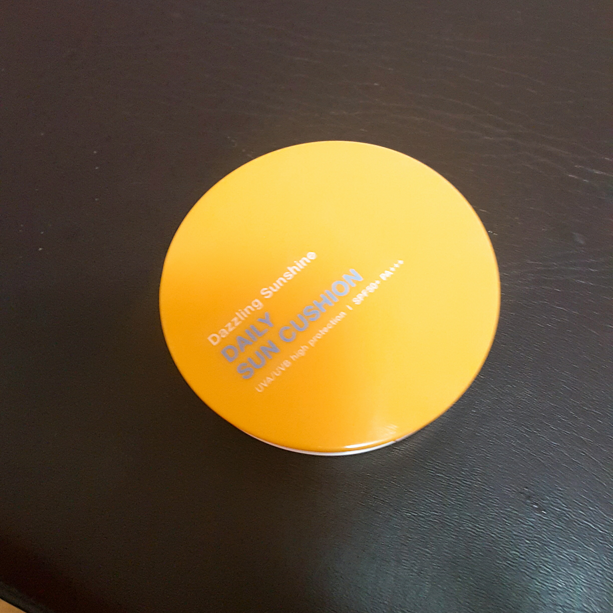 홀리카홀리카 (HOLIKAHOLIKA) 데즐링 선샤인 데일리 선 쿠션 [SPF50+/PA+++] review image