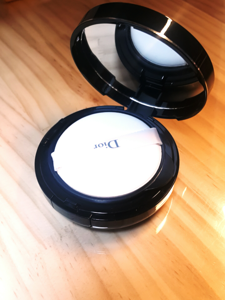 Real user review photo of Forever Perfect Cushion [SPF35/PA+++] [011 Cream] (Fresh SkinPerfecting Cusion Foundation)