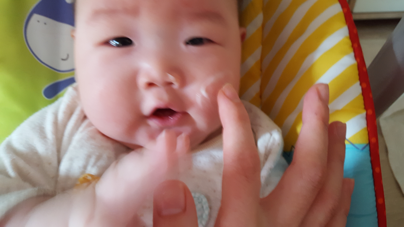 宝贝婴儿乳液的真实用户使用照片