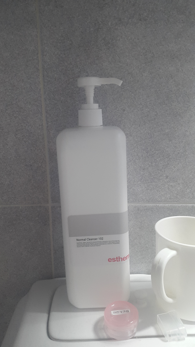esthemax 102 Normal Cleanser review image