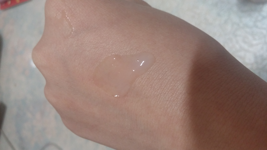 Real user review photo of Extra Moisture Skin Softener
