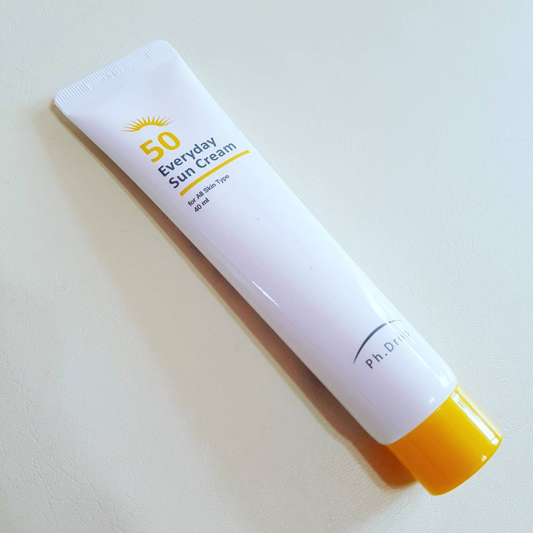 每日防晒霜 [SPF50+/PA+++]的真实用户使用照片