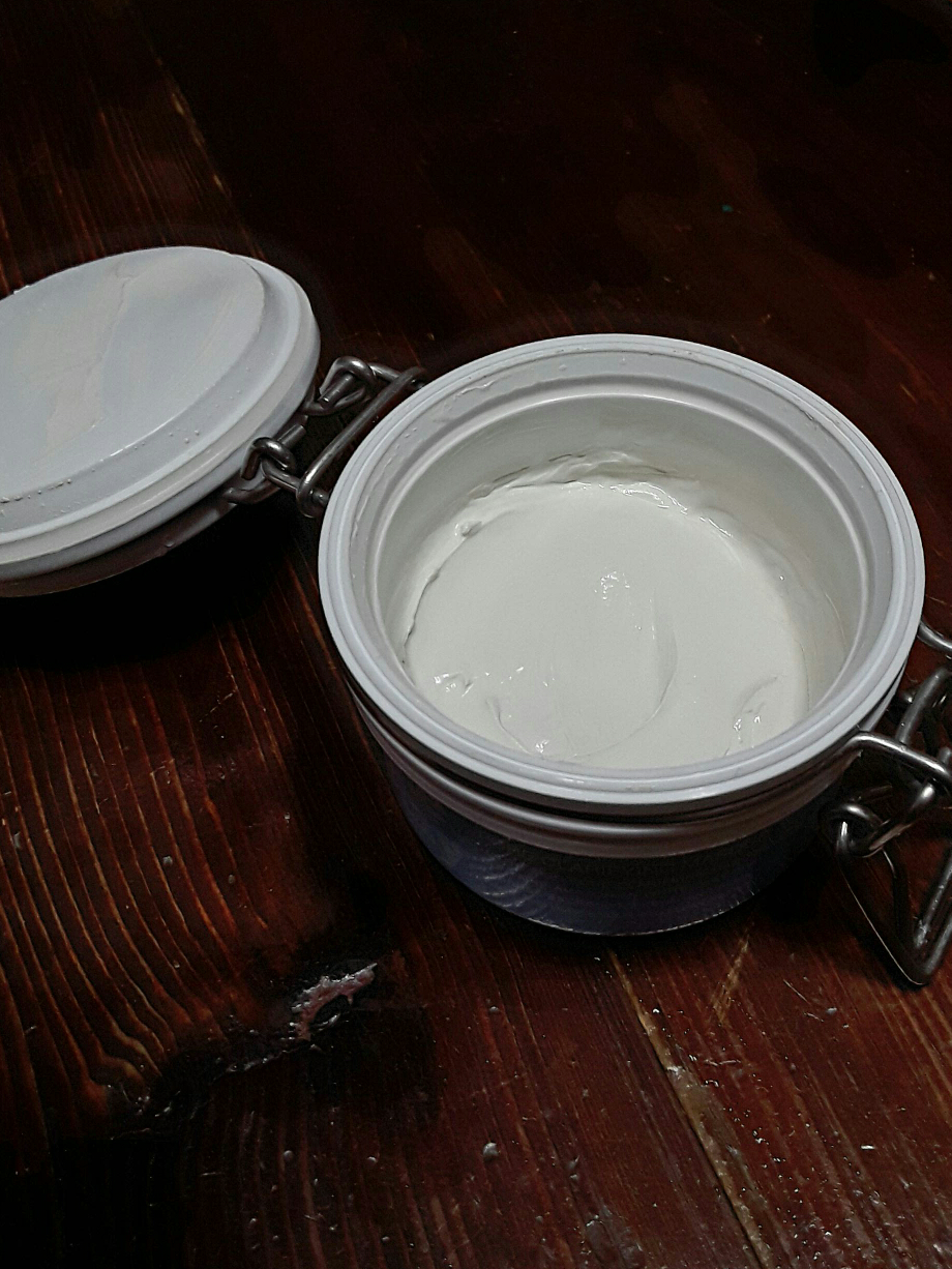 HAUTESKIN White Clay Pore Purifying Mask review image