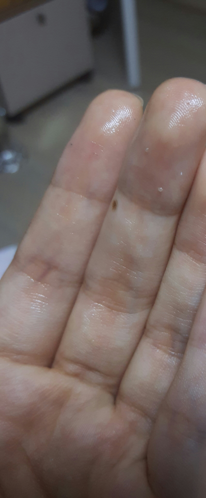 이니스프리 Volcanic Blackhead Out Balm review image