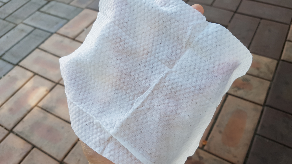 基础无香水压花湿巾的真实用户使用照片