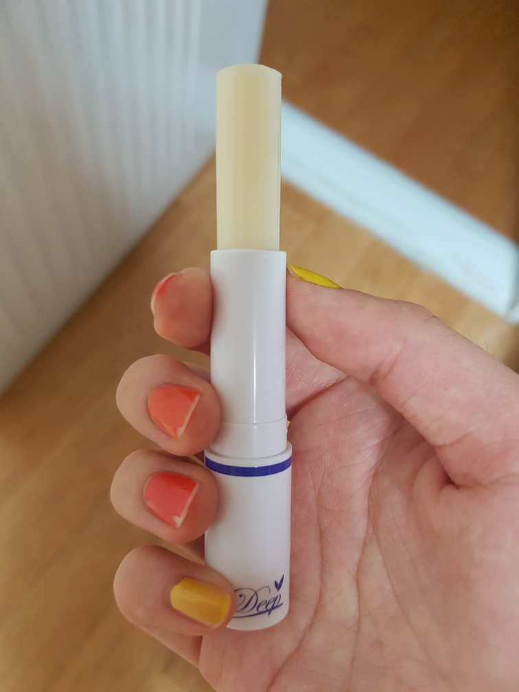 天然润唇膏的真实用户使用照片
