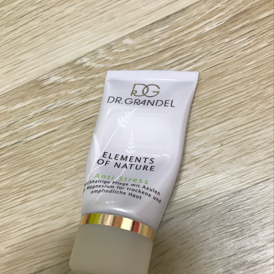 Real user review photo of Elements of Natural Anti-Stress Cream