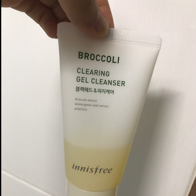 INNISFREE Superfood Broccoli Clearing Gel Cleanser review image