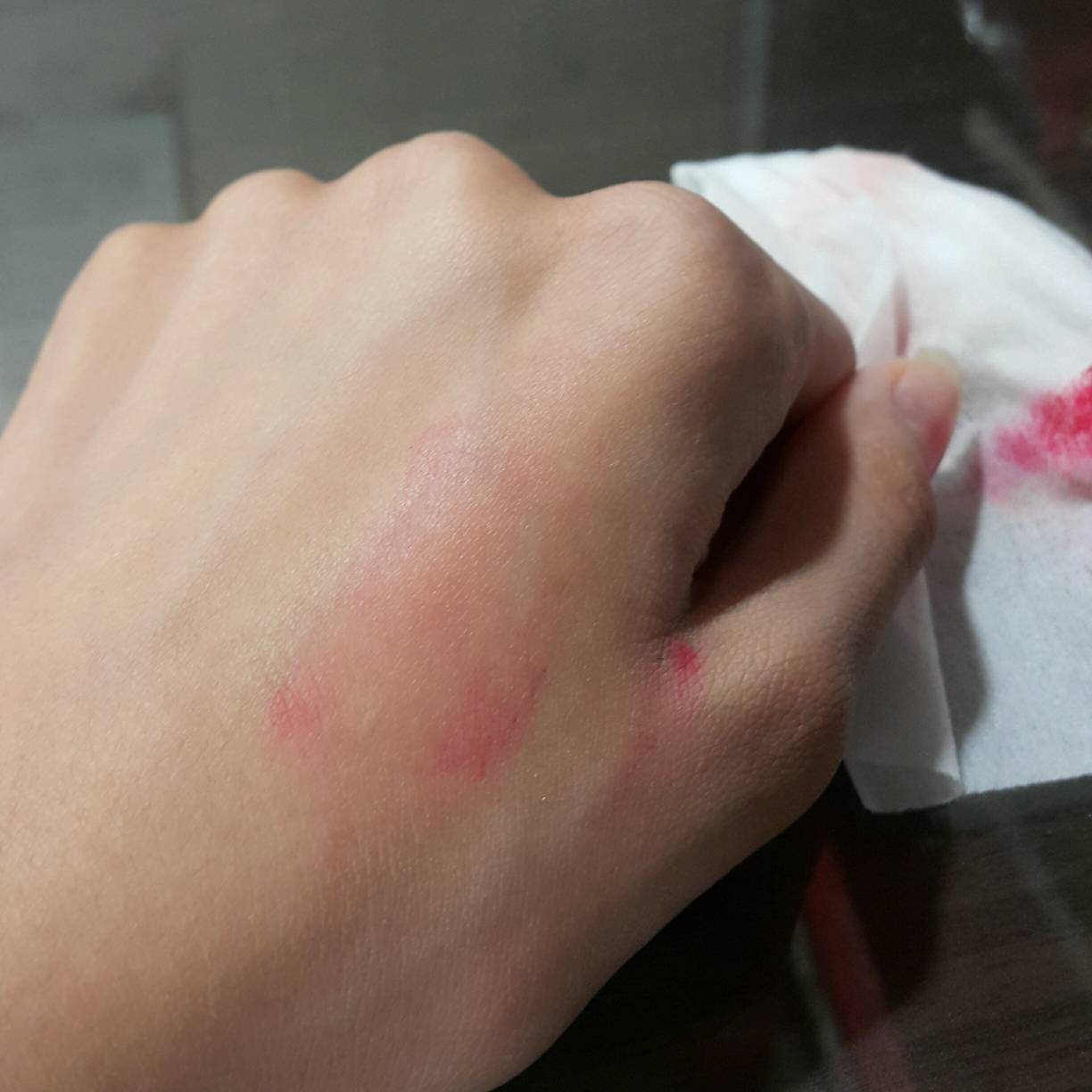 Real user review photo of Lip Cover Color Tint [No. 06 Tone Up Red]
