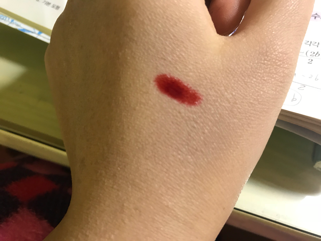 Real user review photo of Ferris Water Moist Cushion [SPA50+/PA+++] [No. 1 Bright Vanilla]