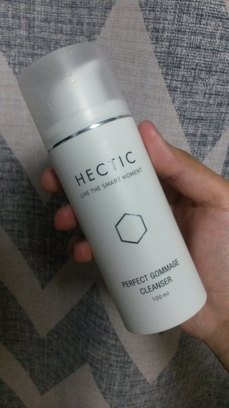 HECTIC Perfect Gommage Cleanser review image
