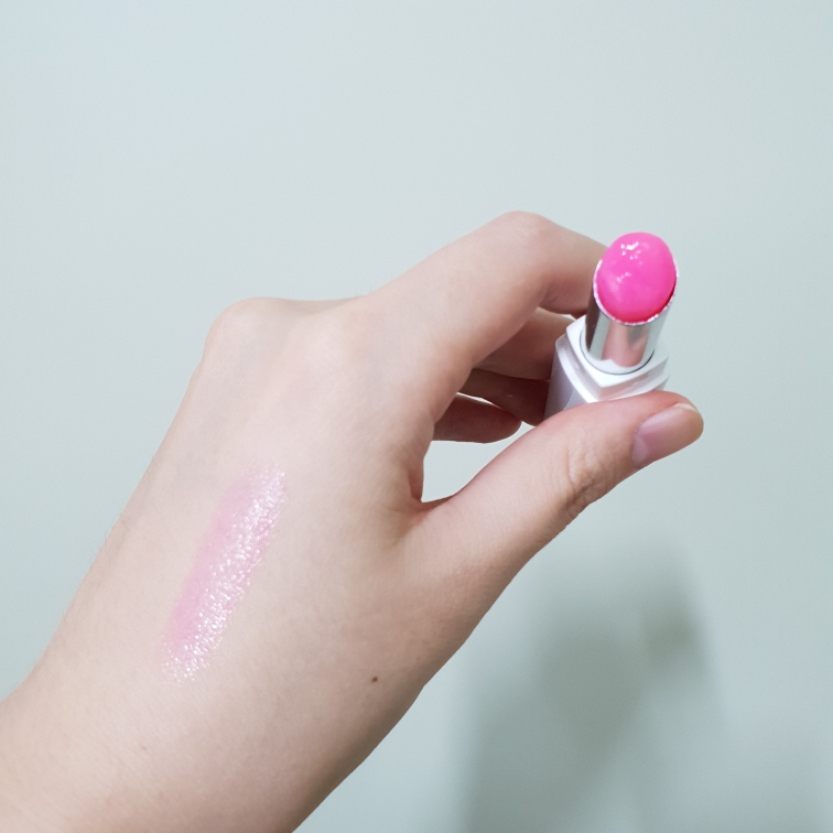 Real user review photo of Sensual Lip Serum Glow [No. 1 Love Blossom]