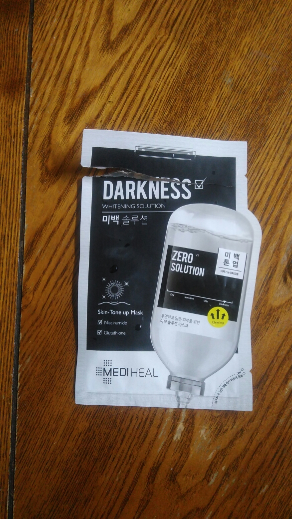 MEDIHEAL Darkness Zero Solution [Whitening Care Mask] review image