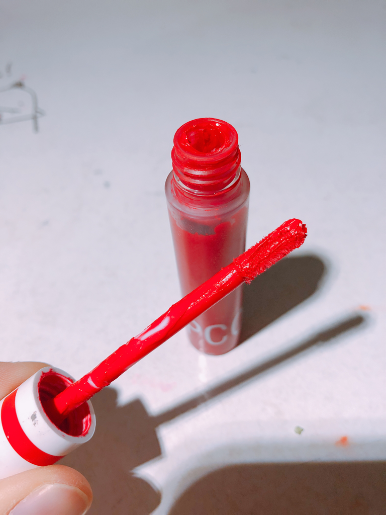 Real user review photo of Lip Cover Color Tint [No. 06 Tone Up Red]