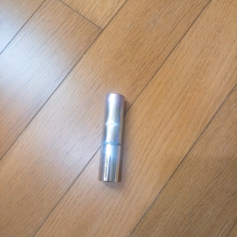 水光唇膏 [CR02 柔和的杏色]的真实用户使用照片