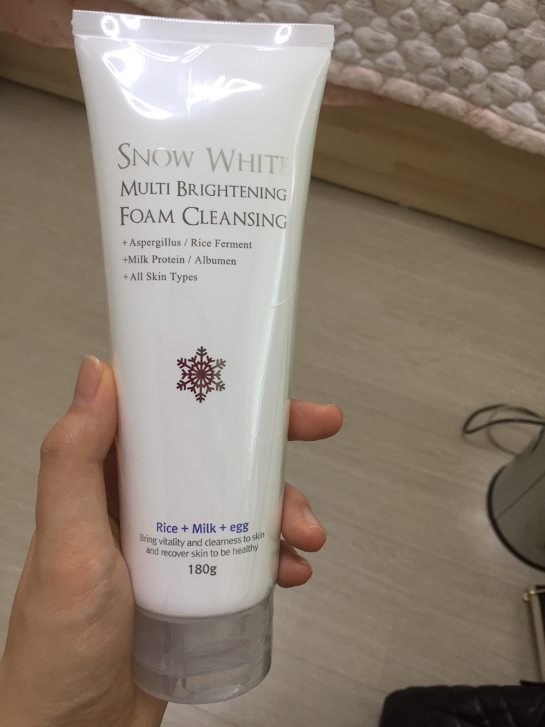 雪白多效亮白洁面泡沫的真实用户使用照片