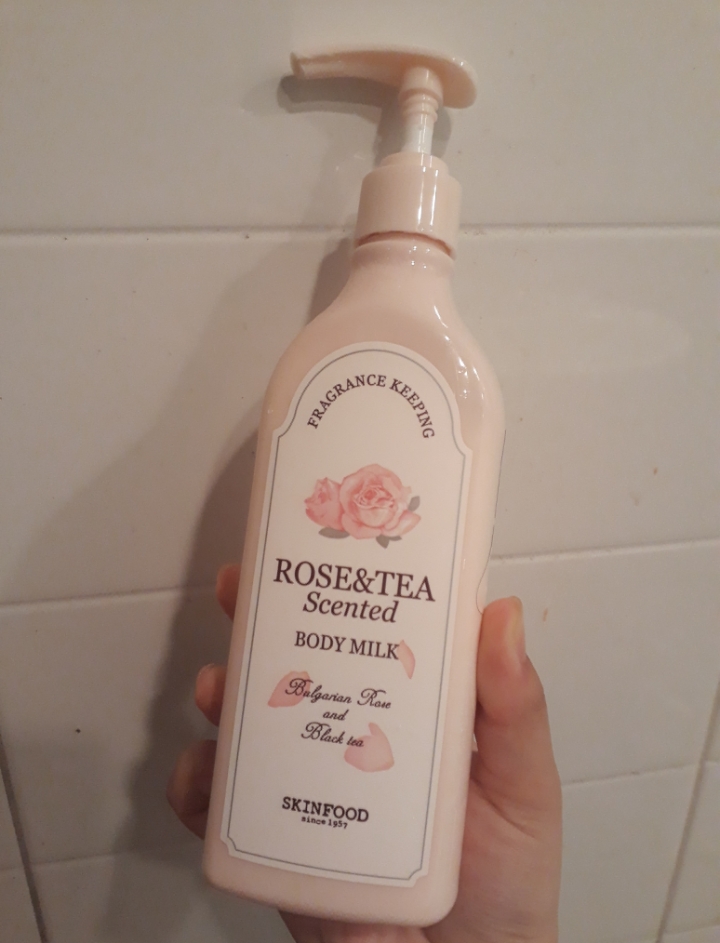 스킨푸드 (SKINFOOD) 로즈 앤 티 센티드 바디 밀크 review image