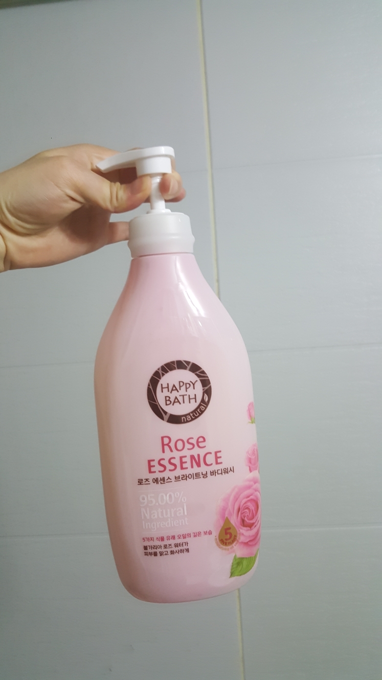 Real user review photo of Rose Essence Brightening Body Wash