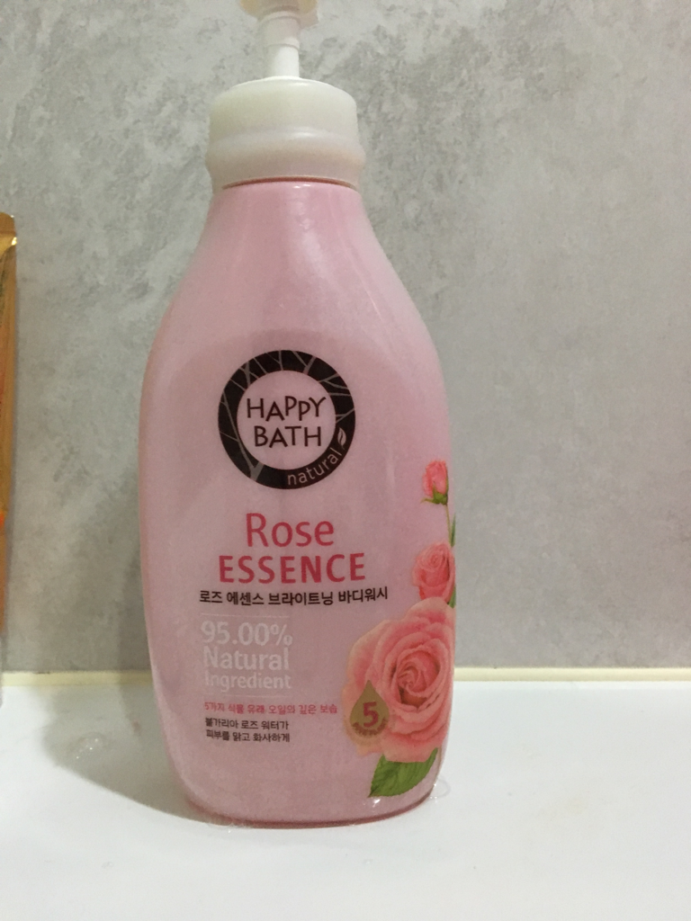 Real user review photo of Rose Essence Brightening Body Wash