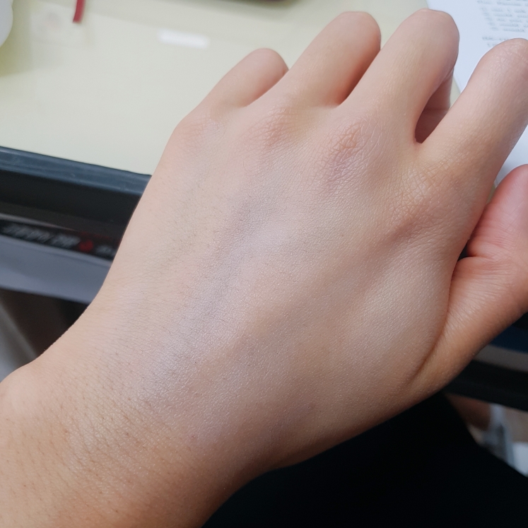 UV Shield 防晒底霜 [SPF50+/PA+++)的真实用户使用照片