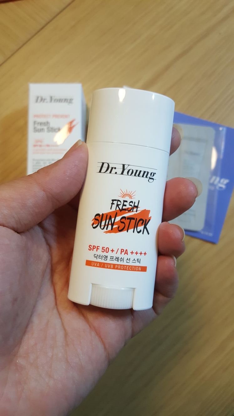 닥터영 (Dr.young) 프레쉬 선 스틱 [SPF50+/PA++++] review image