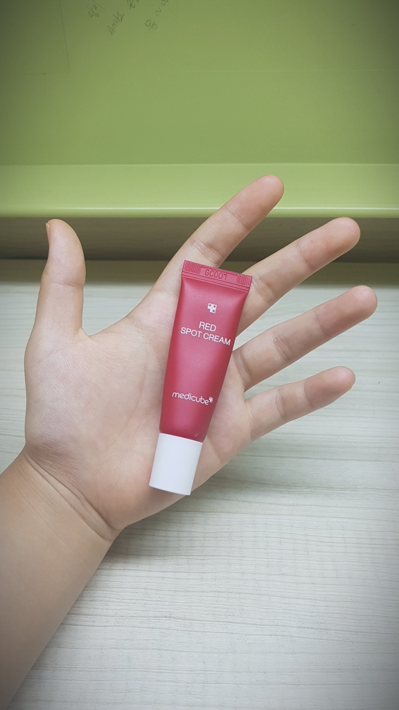 Real user review photo of red spot cream