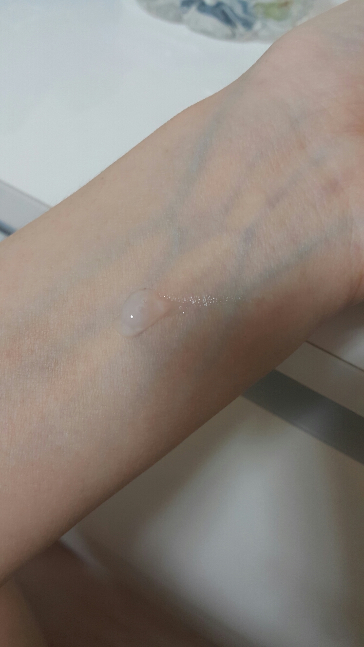 HERA Waterin Gel Serum review image