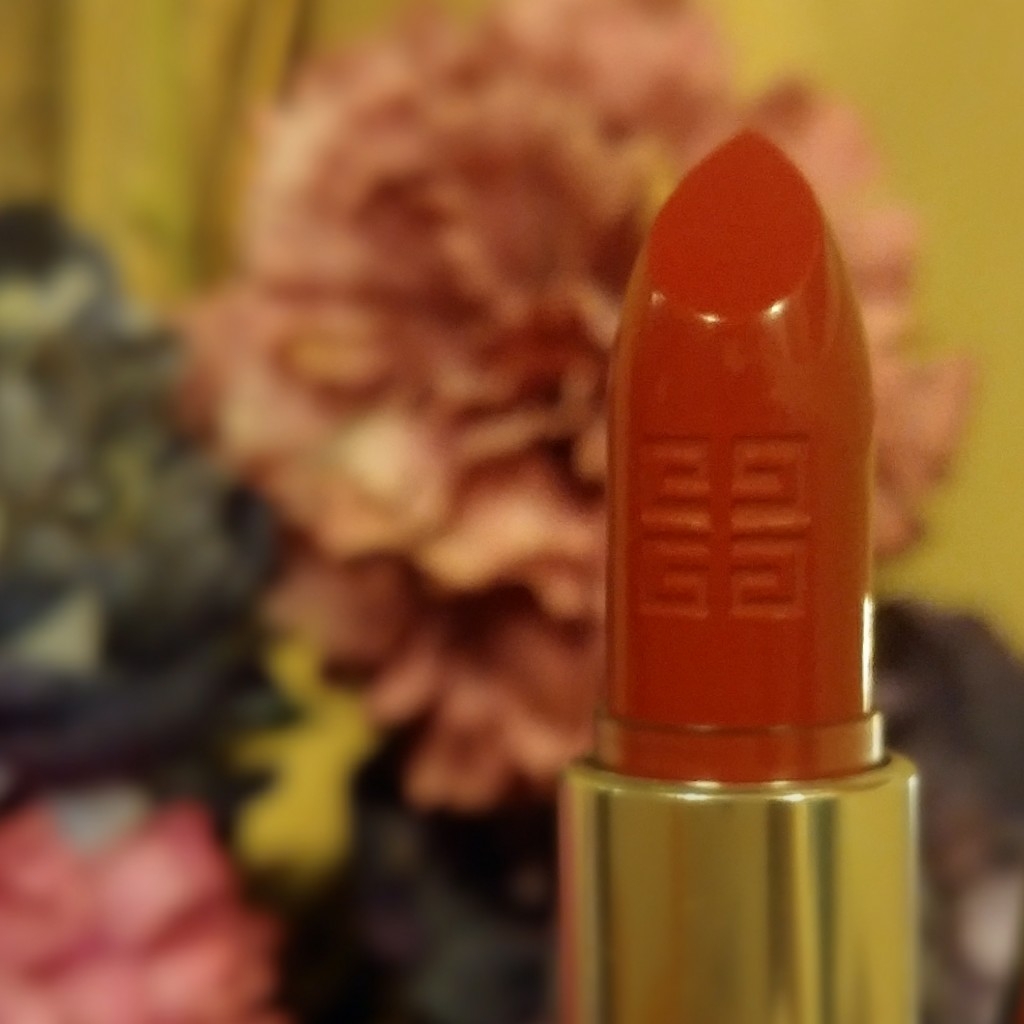 Real user review photo of Le Rouge [N315 Velvet Framboise]