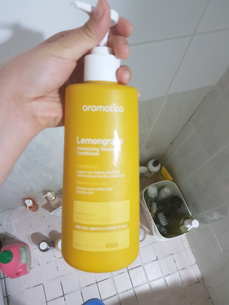 AROMATICA Lemongrass Volumizing Treatment Conditioner review image
