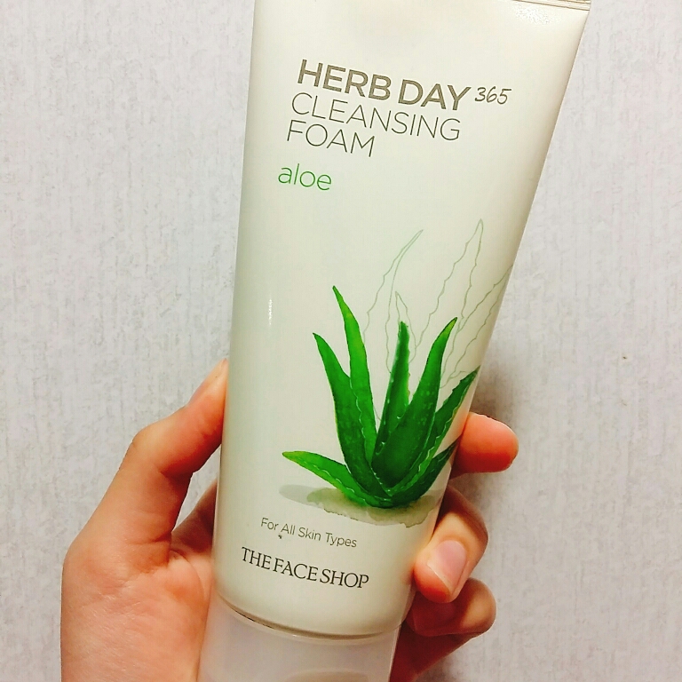 Real user review photo of Herb Day 365 Cleansing Foam [Moisturizing Aloe]